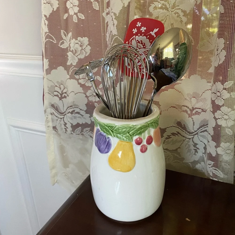 Pfaltzgraff HOPSCOTCH Utensil Holder kitchen decor